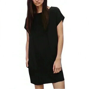 Aritzia  TNA Tunic Black Short Sleeve Dress Top Rayon Baggy Women's size Small